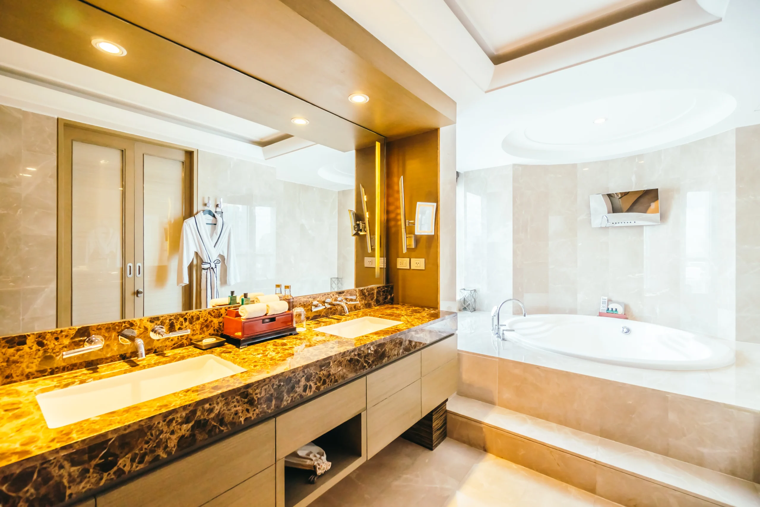 modern-walk-in-shower-bathroom-renovation-toronto